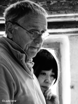 Pendant l'installation, avec Erhard Friedberg, membre du comité de sélection des artistes